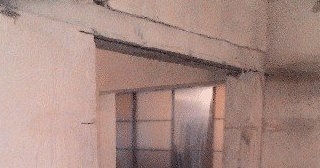 Демонтаж проема в кирпичной стене в Аксае | Цена от 1562 рублей